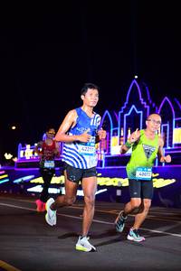 BIB: 42211, 40073
                            <button type="button" onclick="openModal(22863117)" class="btn btn-primary btn-sm float-right btn-popup" data-toggle="modal" data-target=".modal-high-quality">
                        <i class="fas fa-shopping-cart"></i> Add to Cart
                    </button>
                                            <button type="button" onclick="isThisMe(22863117, true)" class="btn btn-success btn-sm float-right btn-popup btn-isme hidden" data-toggle="tooltip" data-placement="bottom" title="นี่คือรูปของคุณใช่ไหม คลิกที่นี่เพื่อเอาเข้าอัลบั้ม">
                        <i class="fas fa-plus"></i> Add to album
                    </button>
                    <button type="button" onclick="isThisMe(22863117, false)" class="btn btn-warning btn-sm float-right btn-popup btn-isnotme hidden">
                        <i class="fas fa-ban"></i> Remove from album
                    </button>